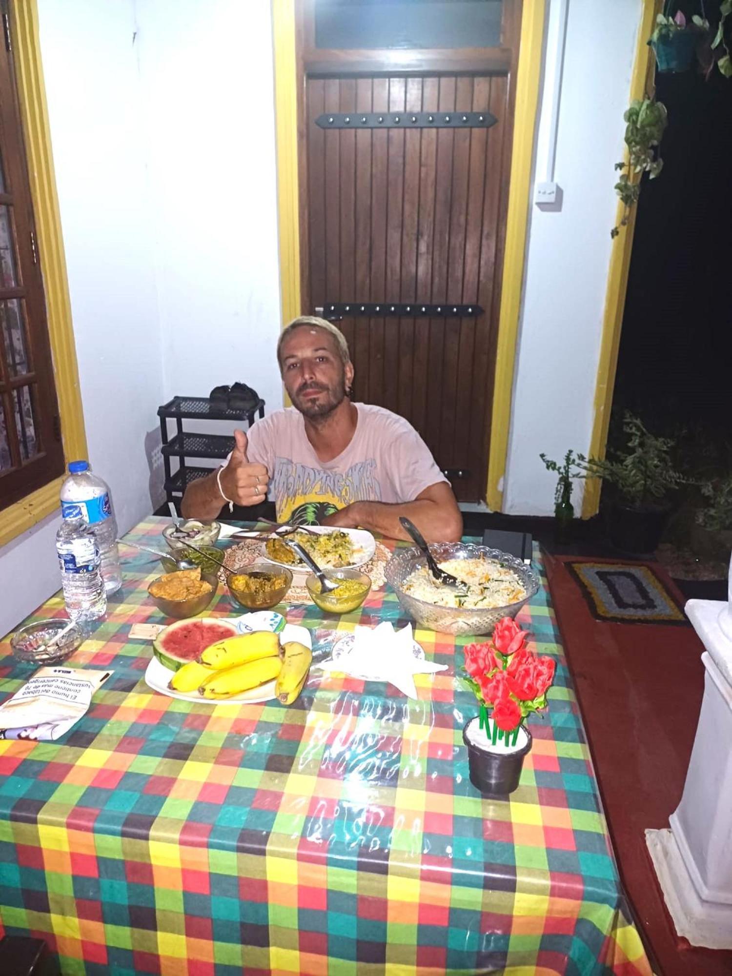 Sanu Home Stay Sigiriya Esterno foto