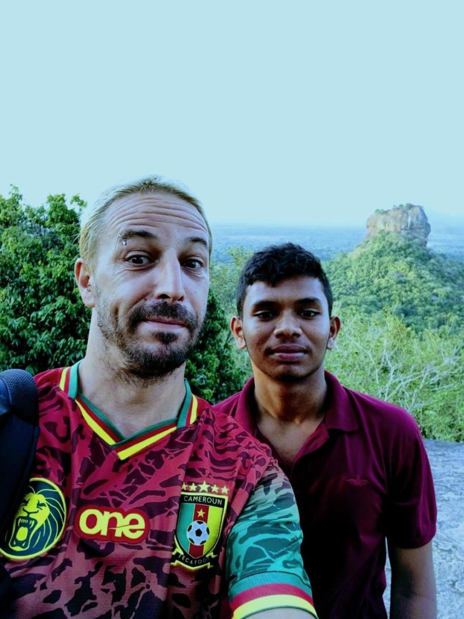 Sanu Home Stay Sigiriya Esterno foto